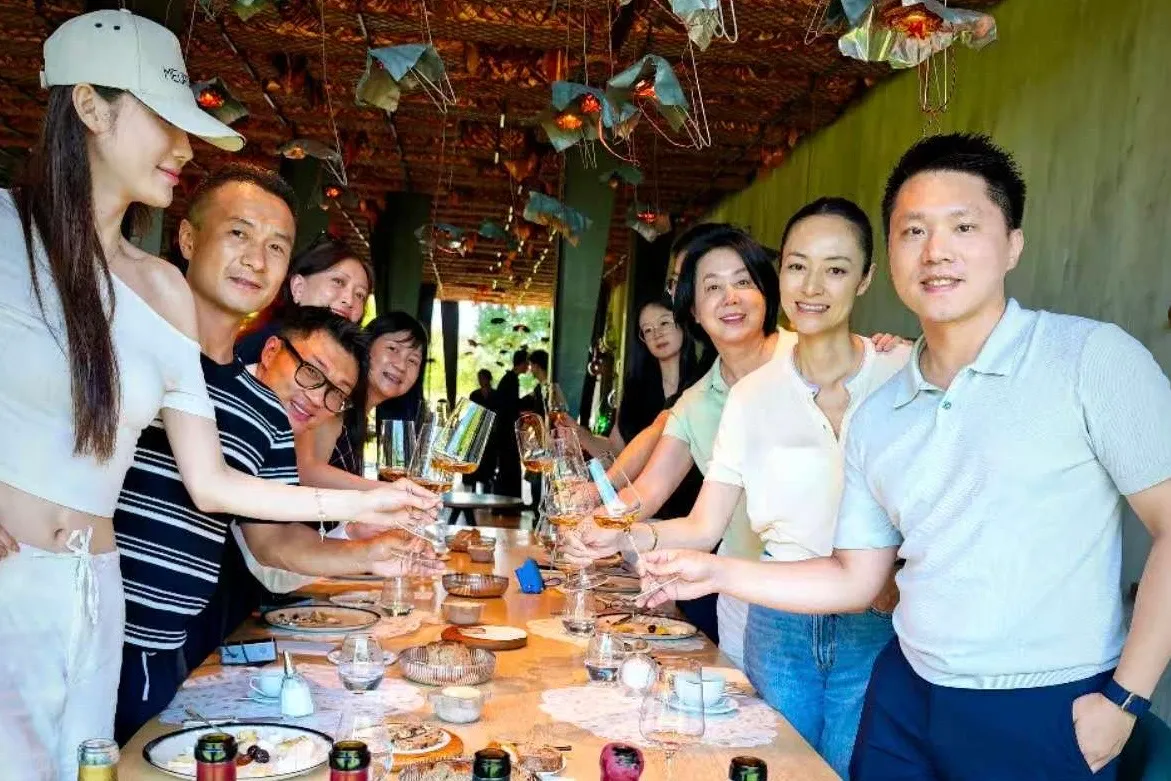梅宁博带队勃艮第深度考察现场
